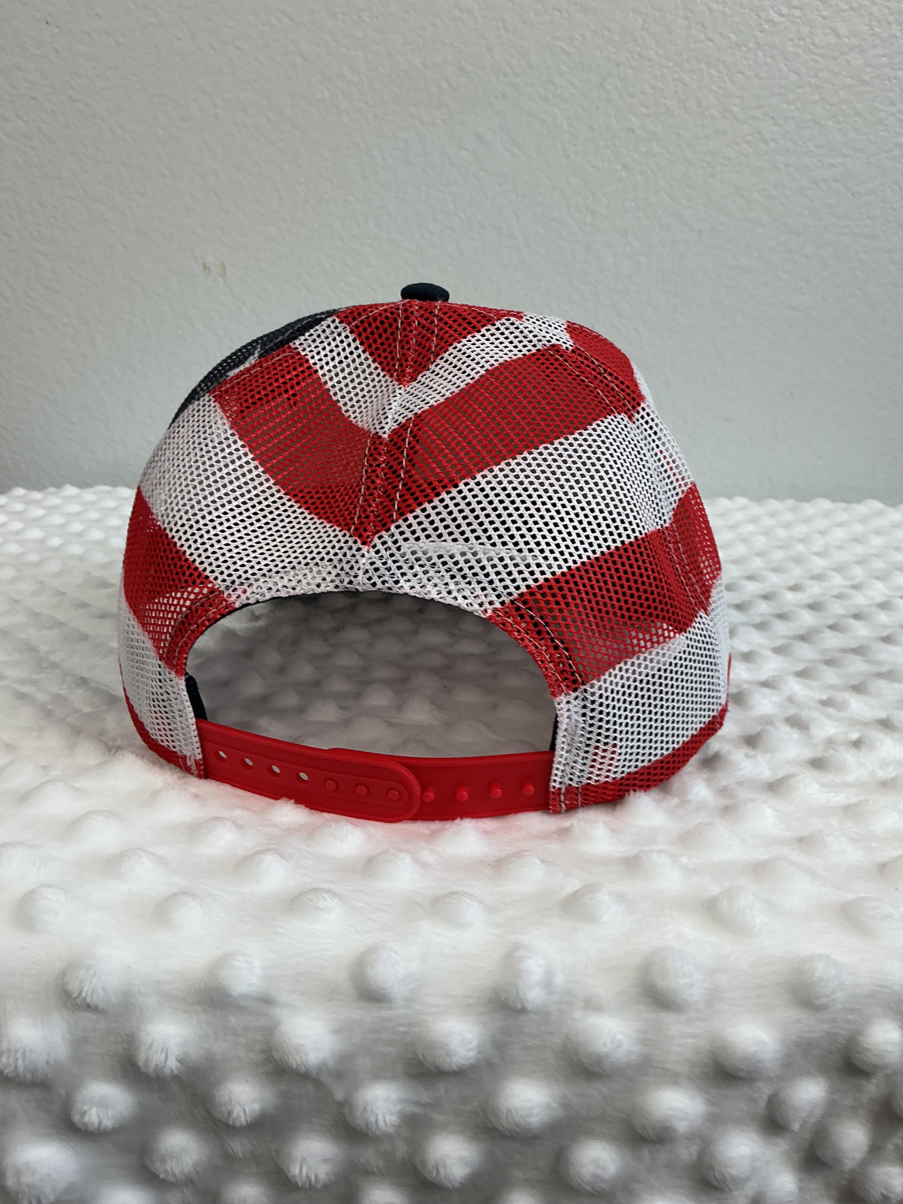 United States 250th Anniversary Embroidered Trucker Cap – Navy/Flag Mesh
