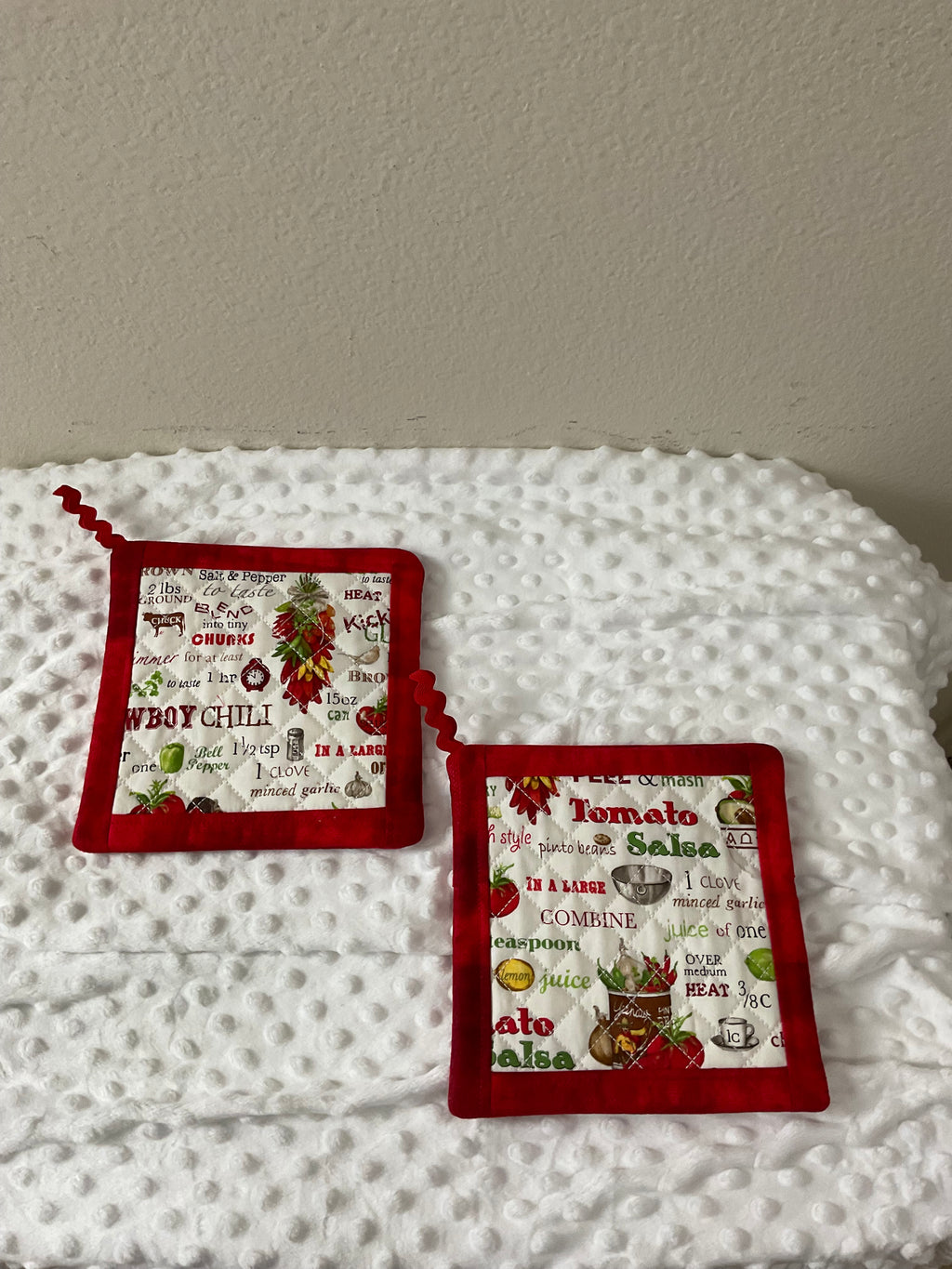 Cowboy Chili & Tomato Salsa Recipe Pot Holder Set