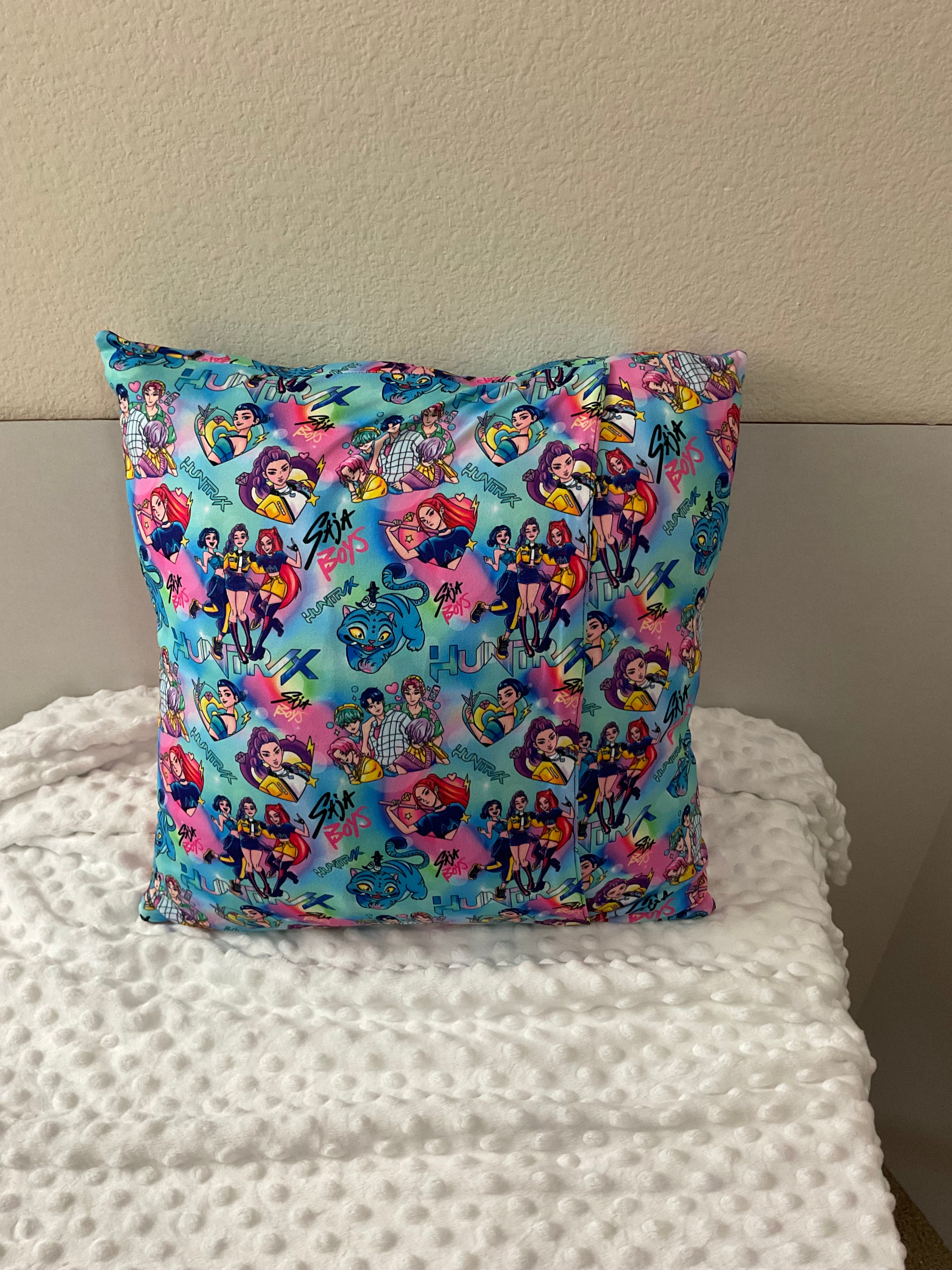 "Just One More Chapter" Reading Pillow —Rumi from Kpop