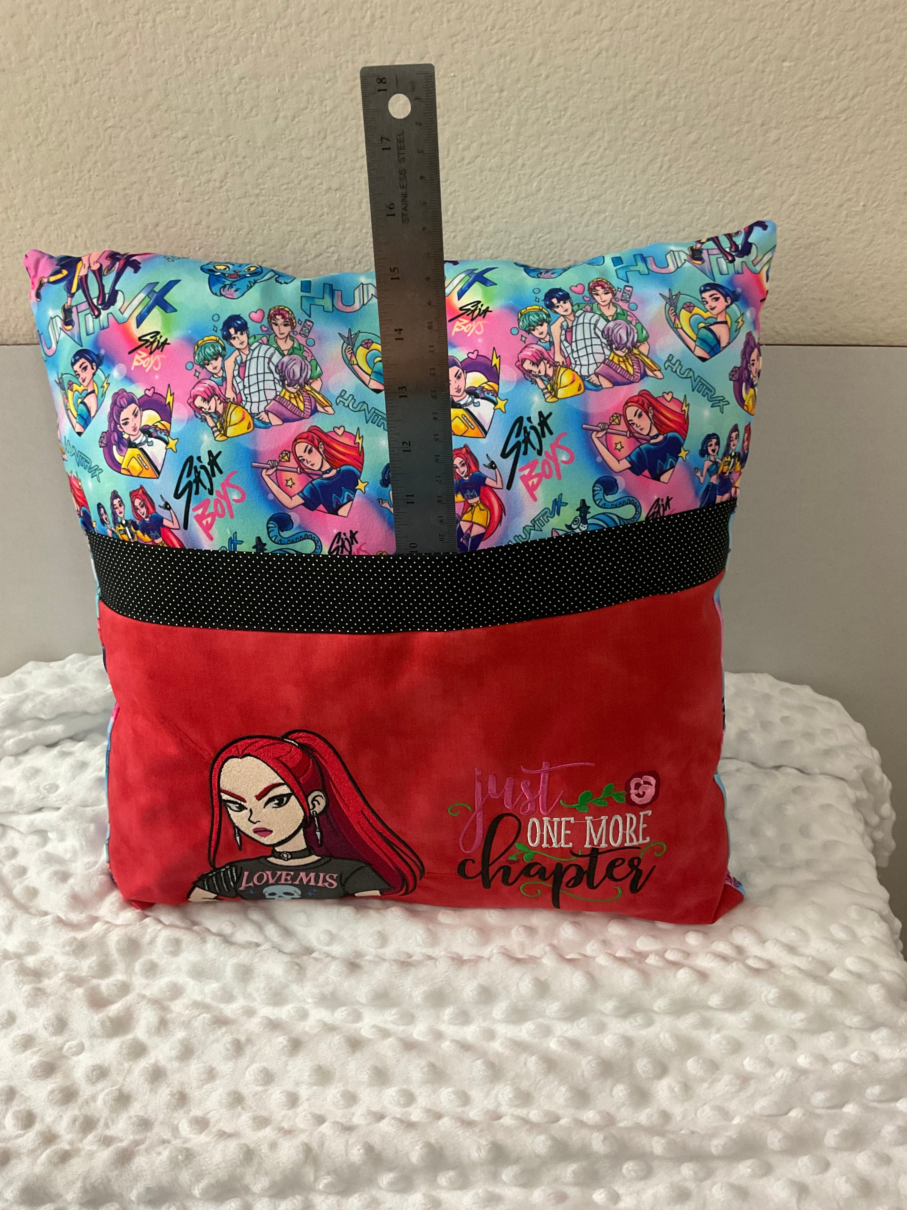 "Just One More Chapter" Reading Pillow —Rumi from Kpop