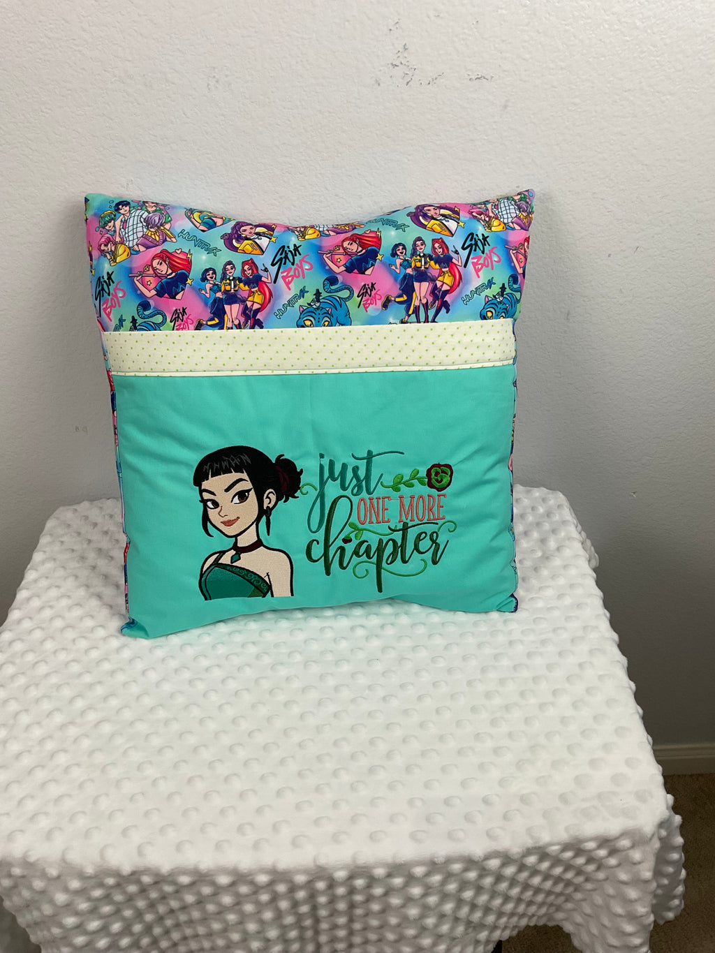 "Just One More Chapter" Descendants Reading Pillow – Embroidered Cushion in Mint
