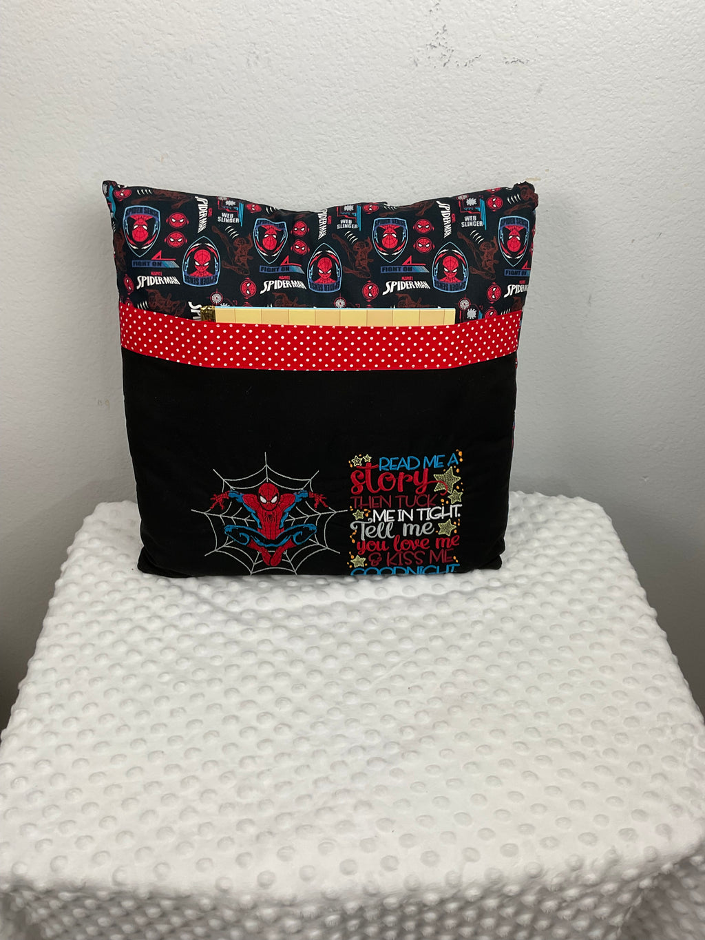Spider-Man Reading Pillow with Pocket